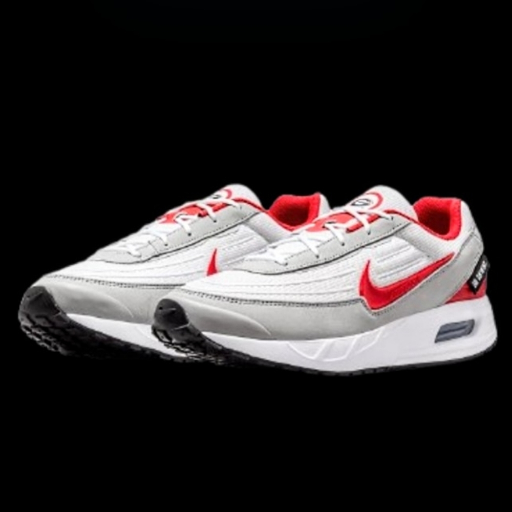 Nike Air Max Verse X Georgia Bulldogs Mens Size 11.5 White Grey Red